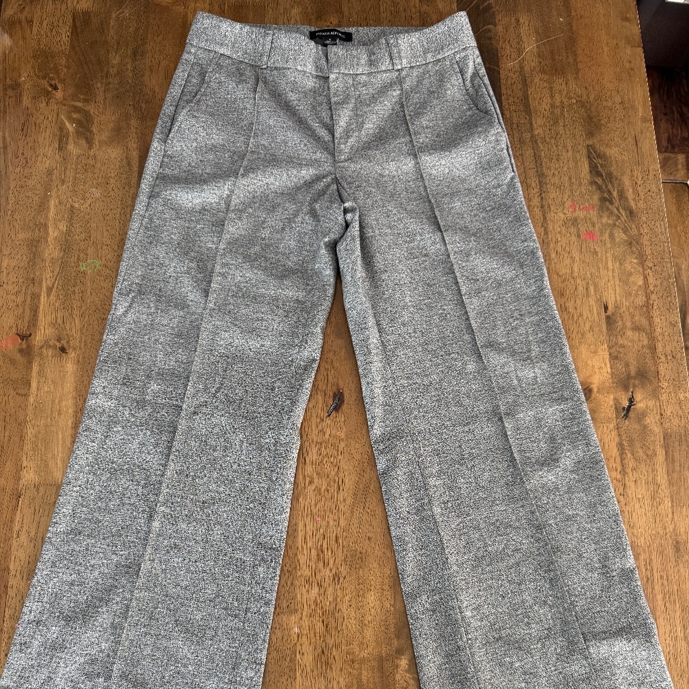 Banana Republic Gray Textured Pants Size 4